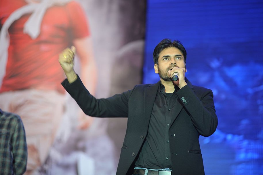 Attarintiki-Daredi-Thank-You-Meeting